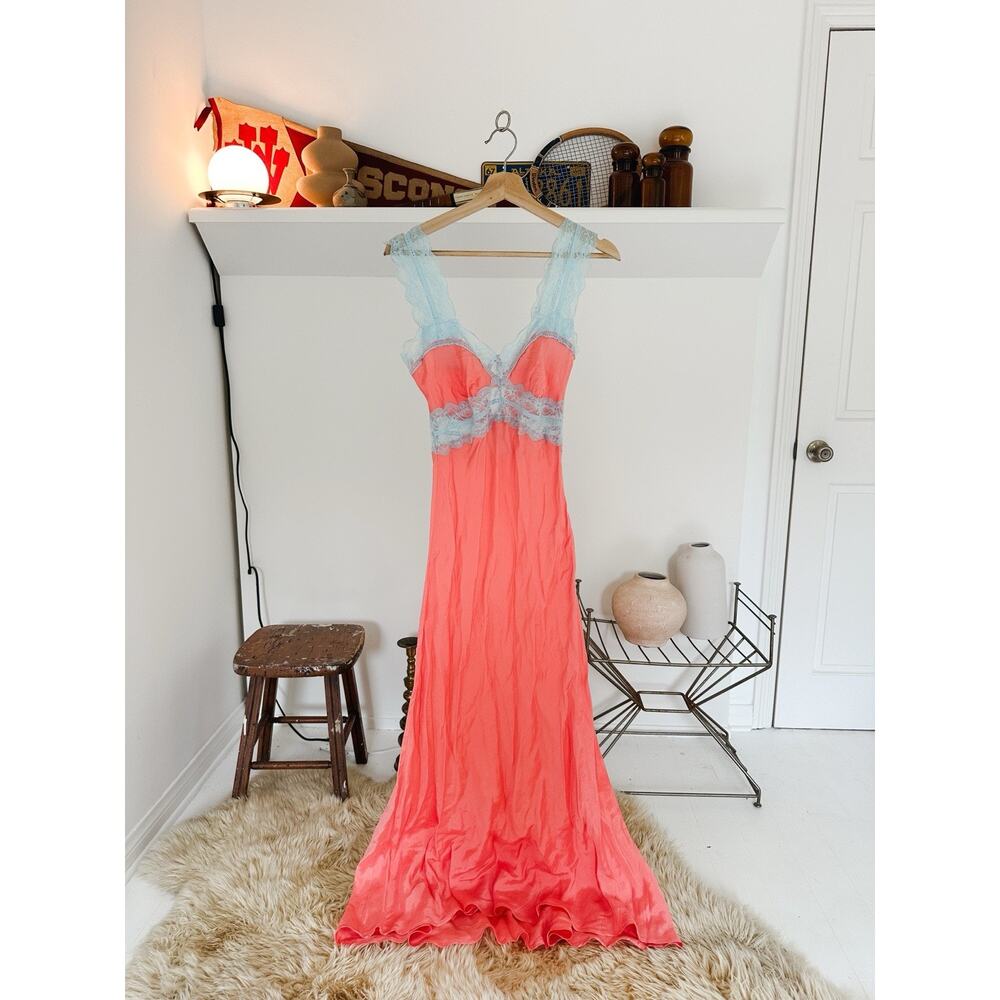 VRG GRL Silk Like Lace Pink Dress Size 8